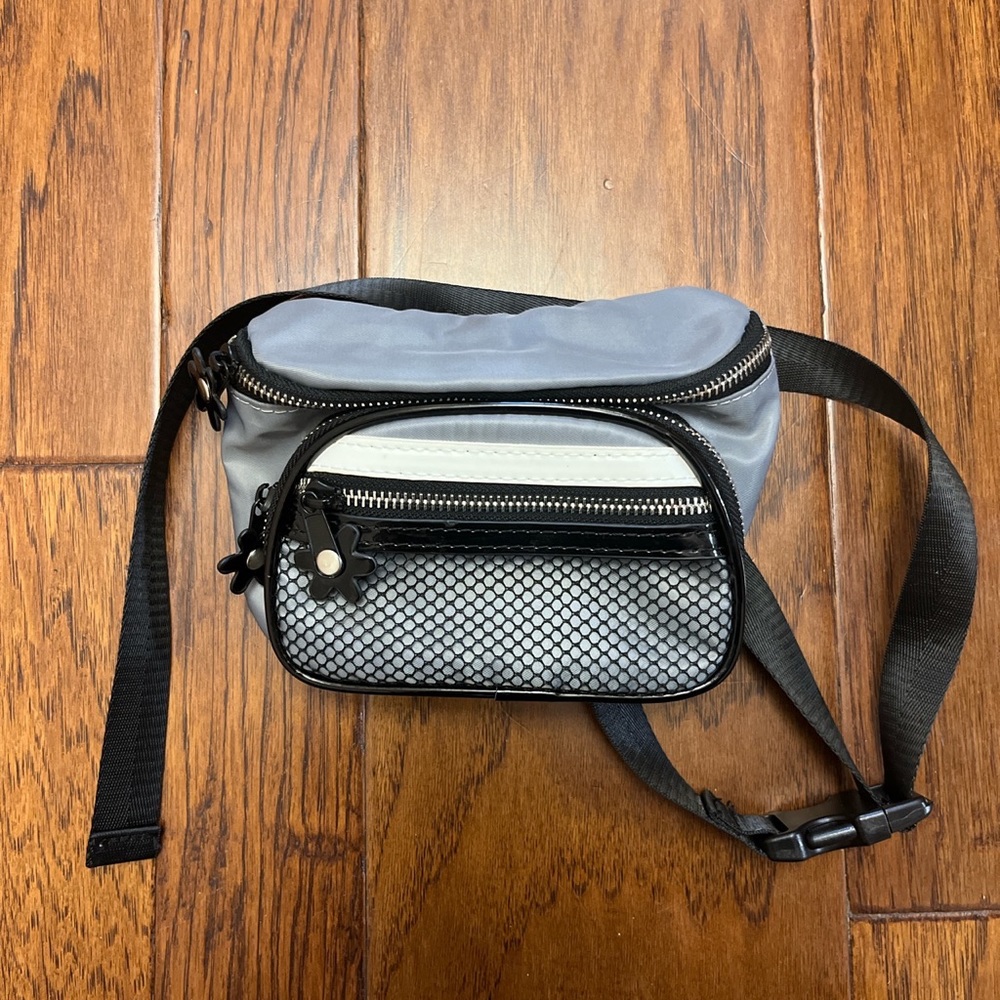 SOLD OUT Delia’s Freaks n’ Geeks Fanny Pack by Dolls Kill!